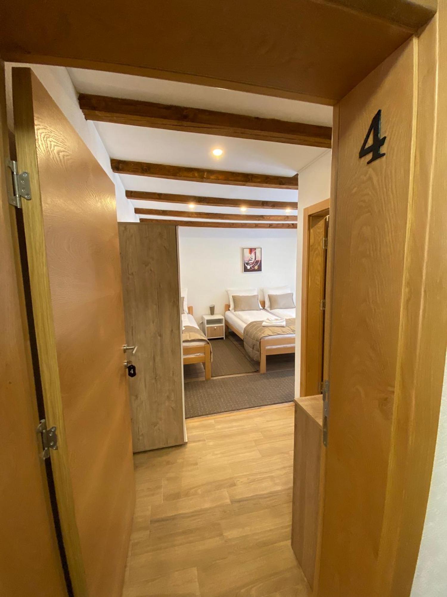- Sobe Tiha Luka, Apartment Bjelasnica